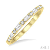 1/3 Ctw Alternating Baguette and Round Cut Diamond Wedding Band in 14K Yellow Gold
