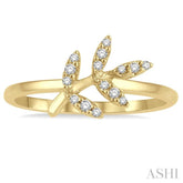 1/10 Ctw Leaf Motif Round Cut Diamond Petite Fashion Ring in 10K Yellow Gold