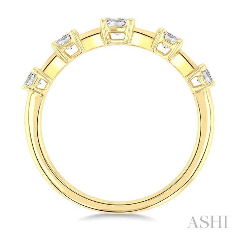 3/4 Ctw Emerald Cut Diamond Half Eternity 5-Stone Fashion Band in 14K Yellow Gold