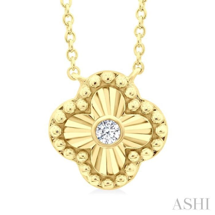 1/50 Ctw Fluted Texture Clover Bead Round Cut Diamond Fashion Pendant With Chain in 10K Yellow Gold