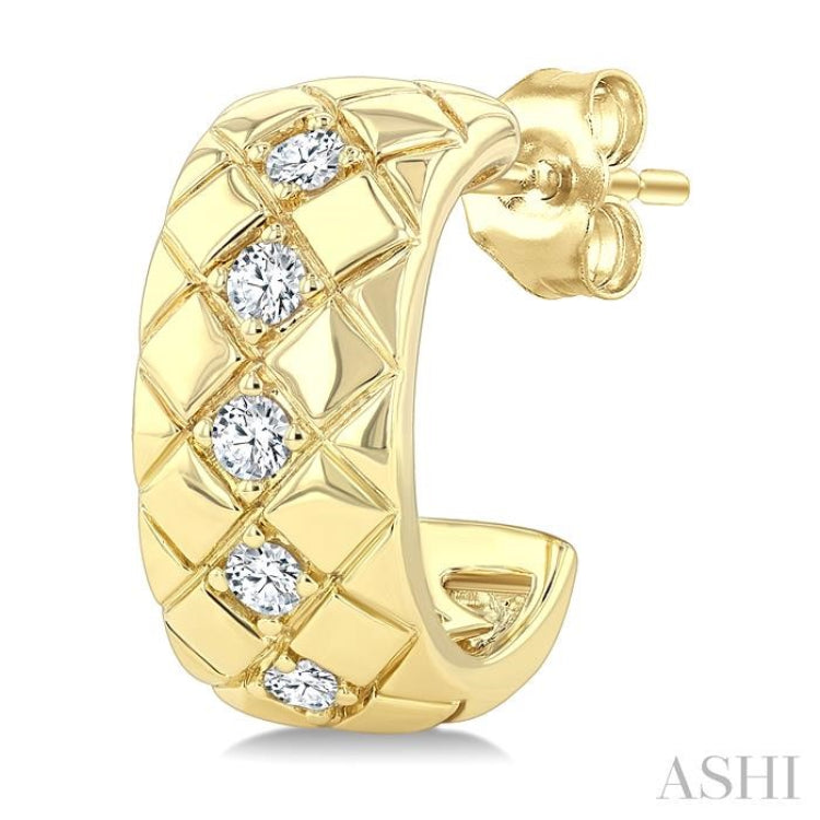 1/5 Ctw Bold Diagonal Crisscross Round Cut Golden Glow Diamond Fashion Half Hoop Earrings in 10K Yellow Gold
