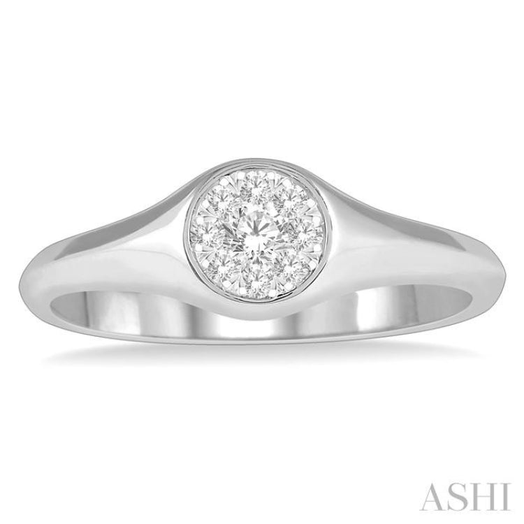 1/4 Ctw Round Shape Lovebright Diamond Ring in 14K White Gold