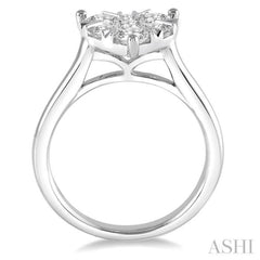 1 Ctw Round Cut Diamond Heart Shape Lovebright Ring in 14K White Gold