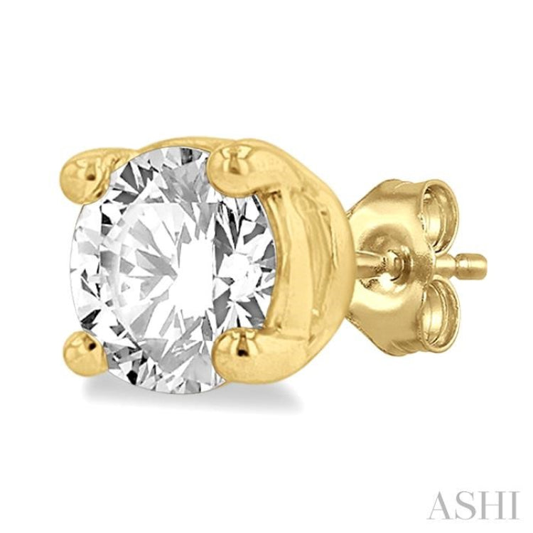 1/4 Ctw Round Cut Diamond Stud Earrings in 14K Yellow Gold