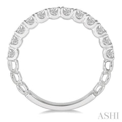 3/4 Ctw Lattice Round Cut Diamond Wedding Band in 14K White Gold