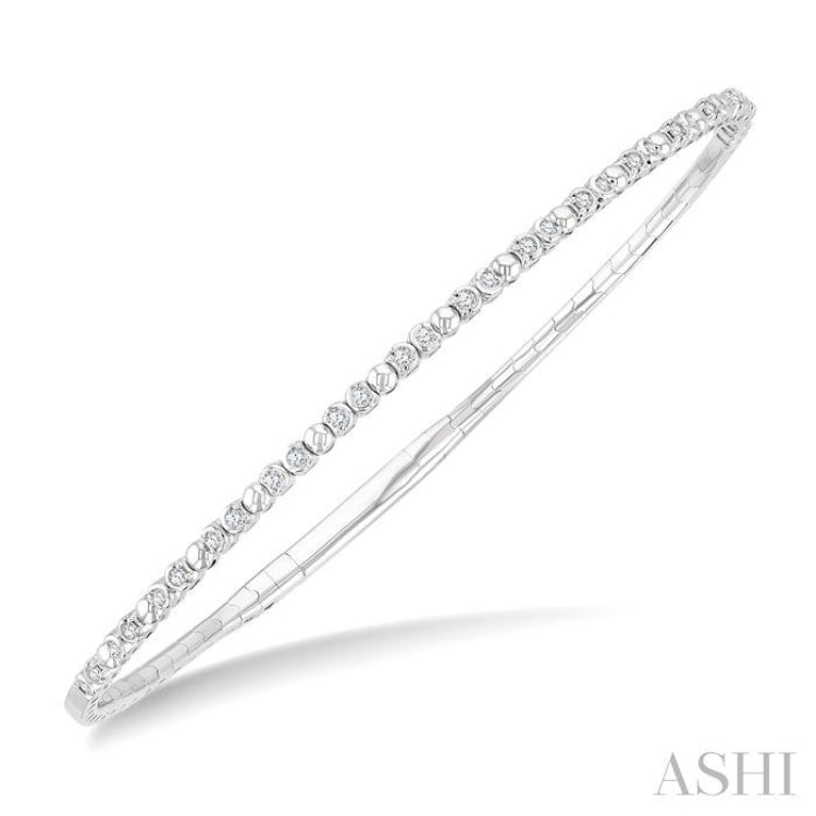 1/4 Ctw Bubble Motif Halfway Round Cut Bezel Diamond Flex Bangle in 14K White Gold