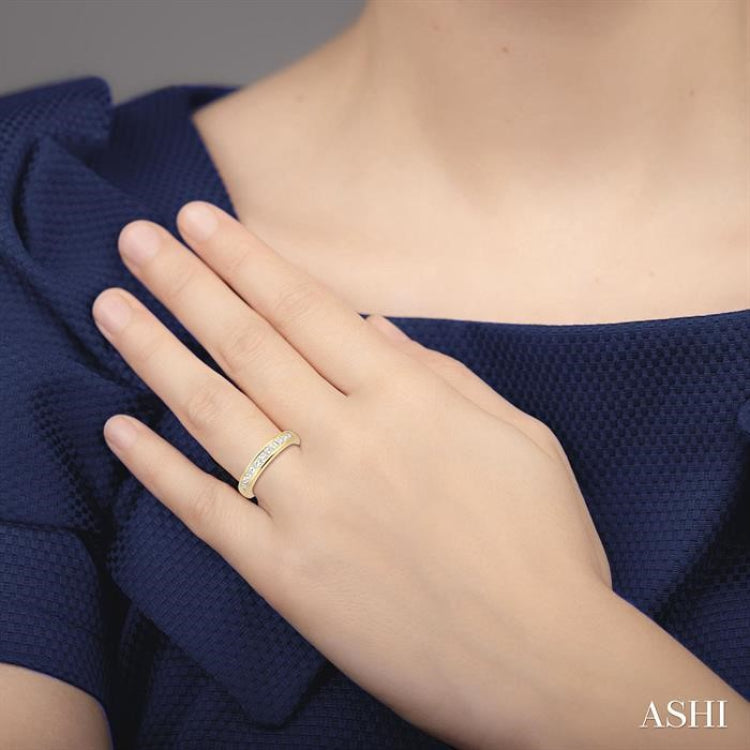 3/4 Ctw Princess Cut Diamond Wedding Band in 14K Yellow Gold