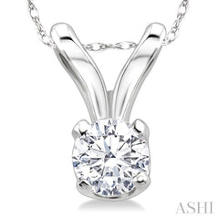 1/10 Ctw Round Cut Diamond Solitaire Pendant in 14K White Gold with Chain