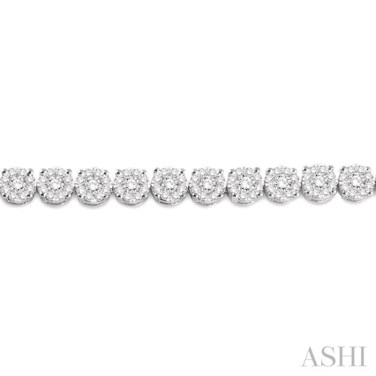 5 1/3 Ctw Round Cut Diamond Lovebright Tennis Bracelet in 14K White Gold