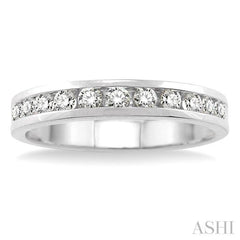 1/2 Ctw Round Cut Diamond Wedding Band in 14K White Gold