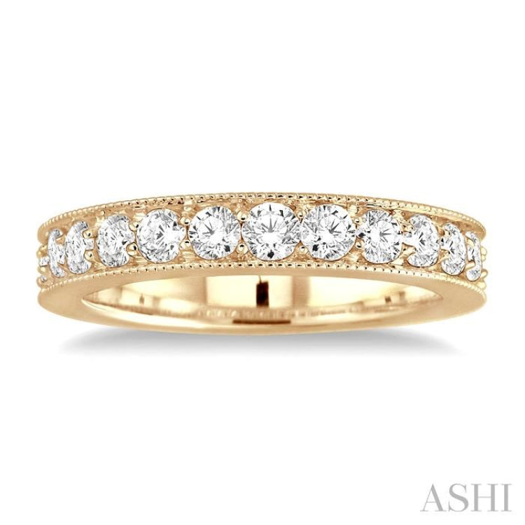 3/4 Ctw Round Cut Diamond Wedding Band in 14K Yellow Gold