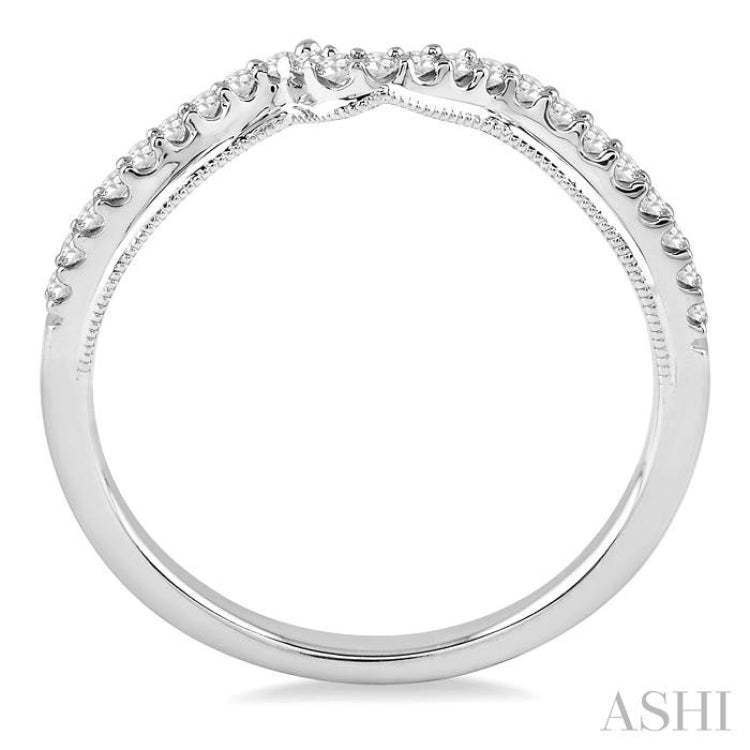 1/6 Ctw Round Cut Diamond Wedding Band in 14K White Gold