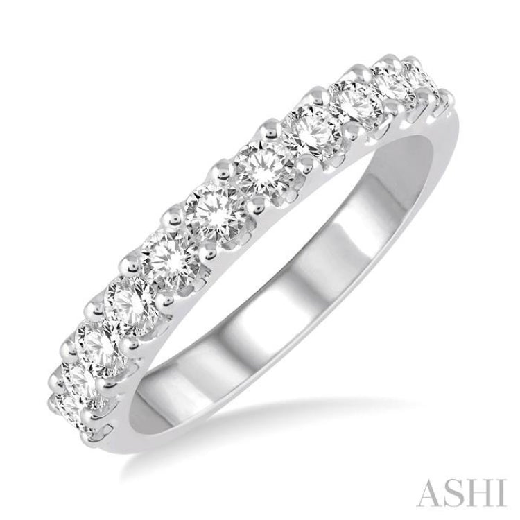 3/4 Ctw Round Cut Diamond Wedding Band in 14K White Gold