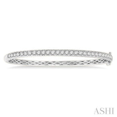 2 Ctw Round Cut Diamond Bangle in 14K White Gold