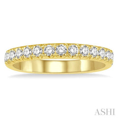 1/2 ctw 15Stones Round Cut Diamond Wedding Band in 14K Yellow Gold