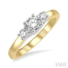 1/2 Ctw Round Cut Diamond Three-Stone Ring in 14K Yellow and White Gold