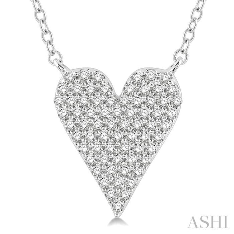 1/4 Ctw Heart Charm Round Cut Diamond Fashion Pendant in 10K White Gold