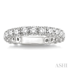 3/4 Ctw Round Cut Diamond Wedding Band in 14K White Gold