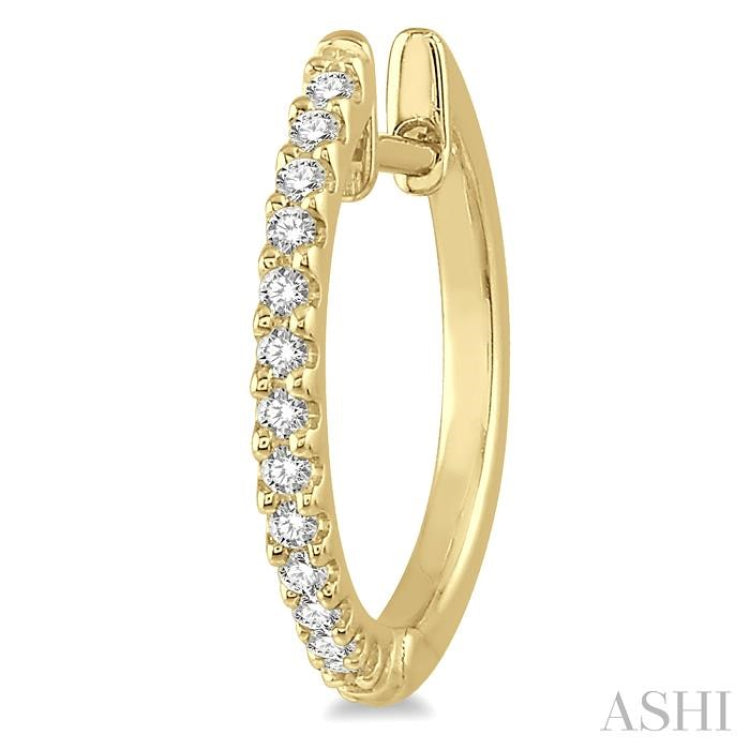 1/5 Ctw Round Cut Diamond Hoop Earrings in 10K Yellow Gold