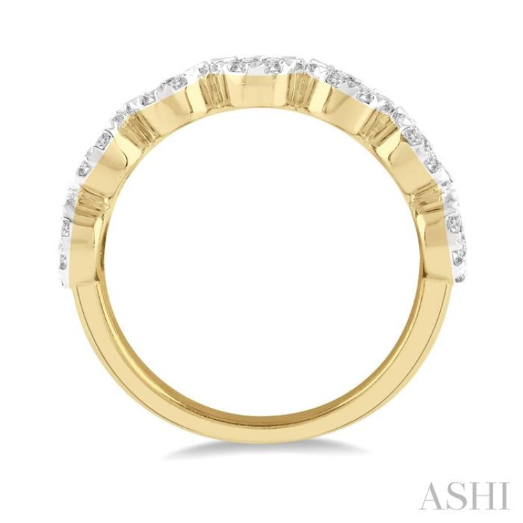 3/4 Ctw Jointed Circular Mount Lovebright Diamond Cluster Ring in 14K Yellow and White Gold