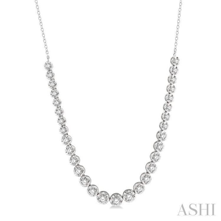 2 Ctw Round Cut Diamond Illusion Necklace in 14K White Gold