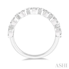 3/4 Ctw Jointed Circular Mount Lovebright Diamond Cluster Ring in 14K White Gold