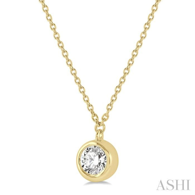 1/5 ctw Round Cut Diamond Necklace in 14K Yellow Gold