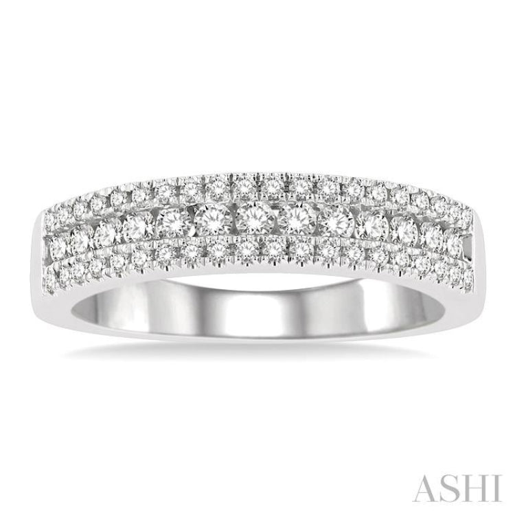 1/2 Ctw Channel Round Cut Diamond Wedding Band in 14K White Gold