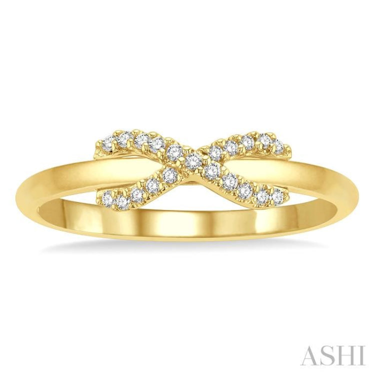 1/10 ctw Infinity Petite Round Cut Diamond Fashion Ring in 10K Yellow Gold