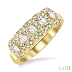 1 Ctw Octagonal Shape 5 Stone Emerald & Round Cut Diamond Halo Wedding Band in 14K Yellow Gold