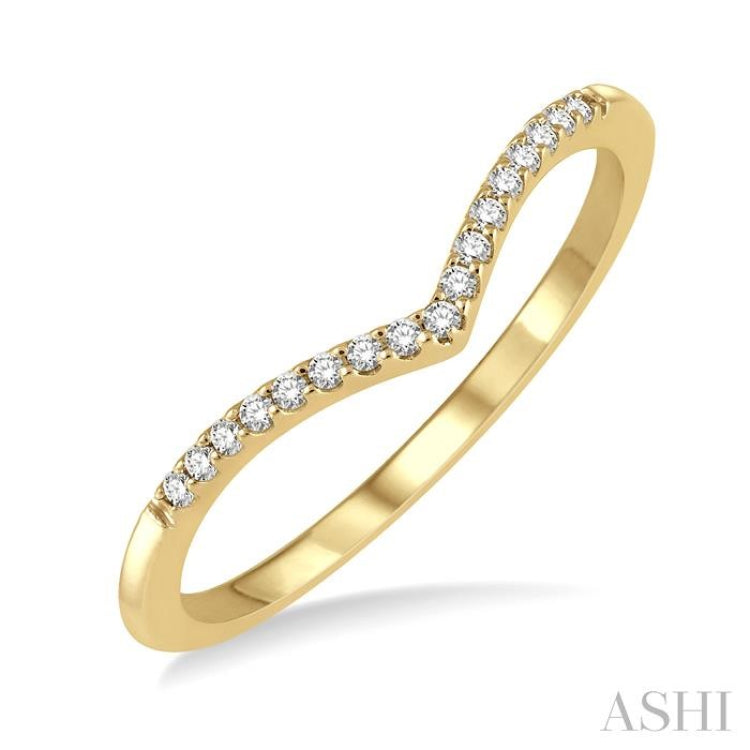 1/10 Ctw Chevron Round Cut Diamond Petite Ring in 10K Yellow Gold