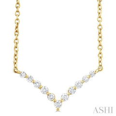 1/8 Ctw Chevron Round Cut Diamond Petite Necklace in 14K Yellow Gold
