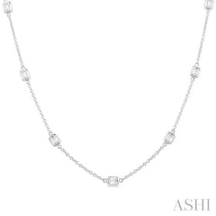 2 Ctw Emerald Cut Diamond Fashion Necklace in 14K White Gold