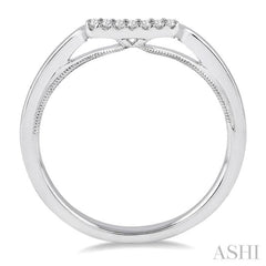 1/20 Ctw Round Cut Diamond Wedding Band in 14K White Gold