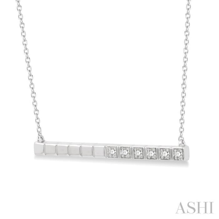 1/20 Ctw Round Cut Diamond Bar Pendant With Chain in 10K White Gold