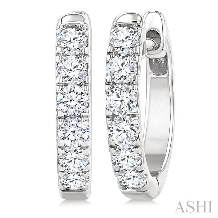 1/2 Ctw Round Cut Diamond Hoop Earrings in 14K White Gold