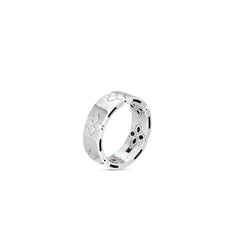 LOVE IN VERONA ETCHED FLOWERS WIDE RING