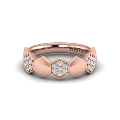 Alternating Diamond Cluster Honeycomb Ring